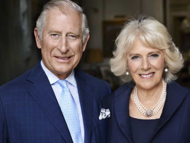 Princ Charles a jeho manželka Camilla, vojvodkyňa z Cornwallu.