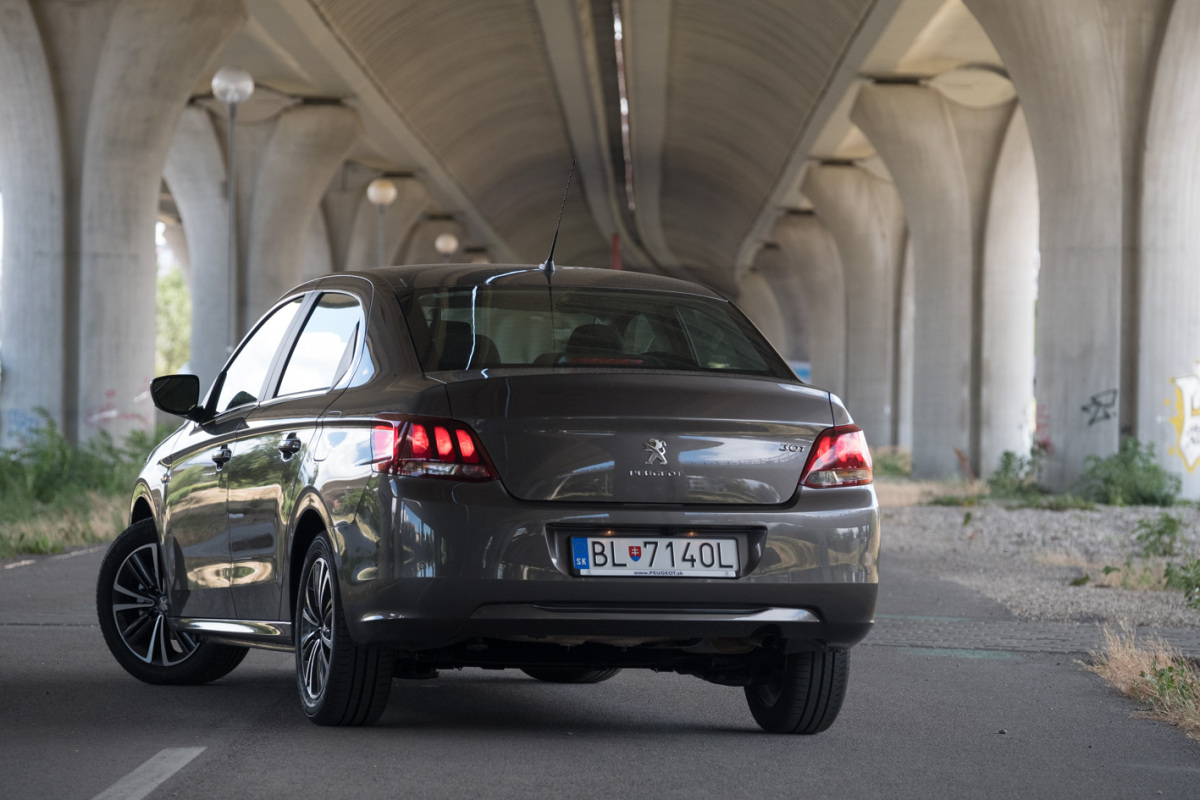 Peugeot 301