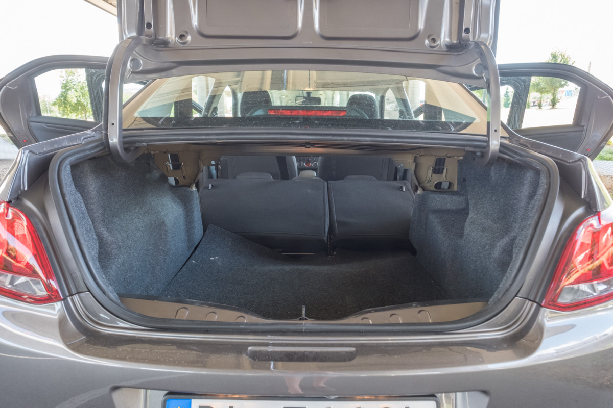 Peugeot 301
