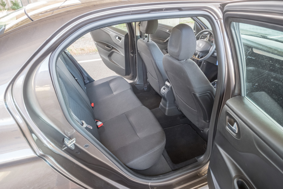 Peugeot 301