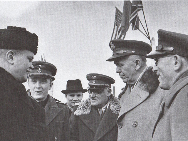 Marshall, Molotov