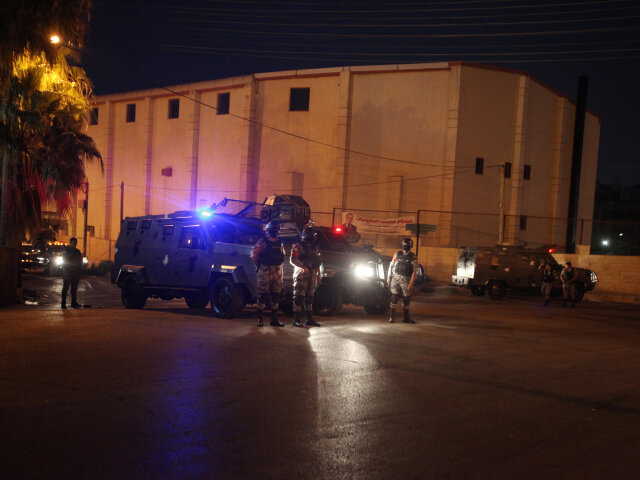 policajti, policia, amman, izrael, jordansko