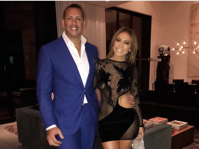 Speváčka Jennifer Lopez a jej partner Alex Rodriguez. 