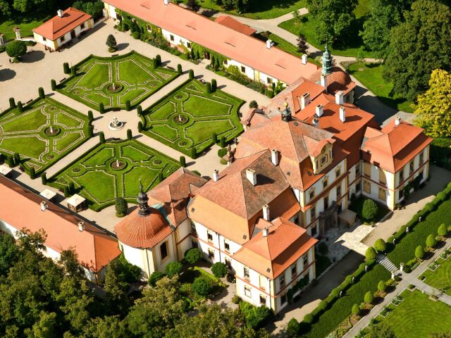 Jemniště, zámok