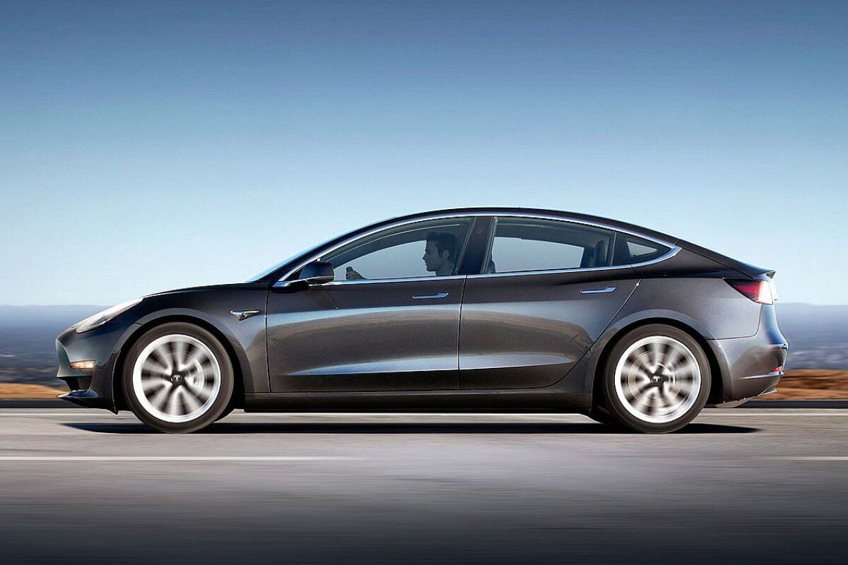 Tesla 3 - 2017