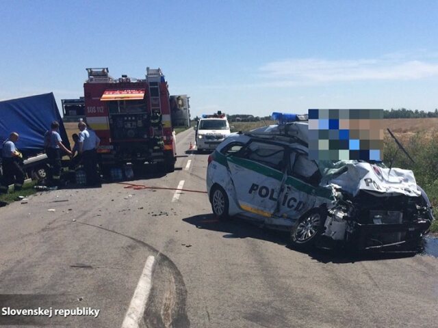 policajti, nehoda, úmrtie, polícia