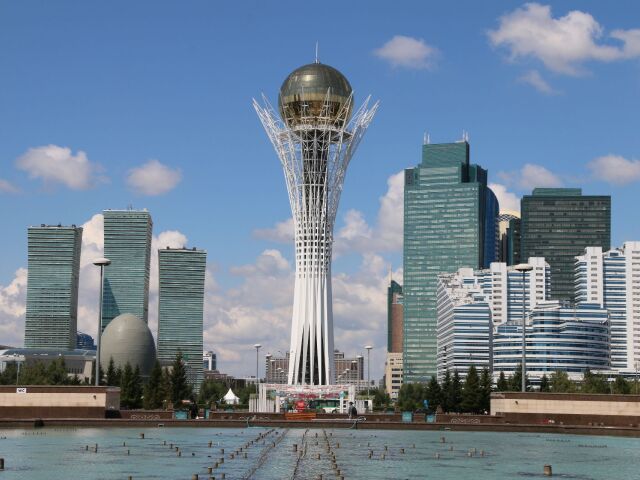 Astana, Kazachstan, NN veza
