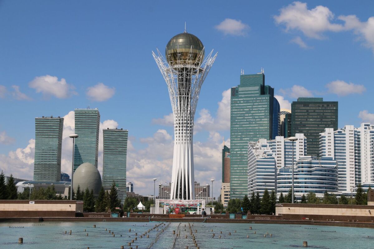 Astana, Kazachstan, NN veza