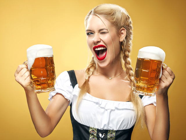 pivo, krígeľ, výčap, alkohol, čašníčka, Nemka, Nemecko, Oktoberfest, chmeľ