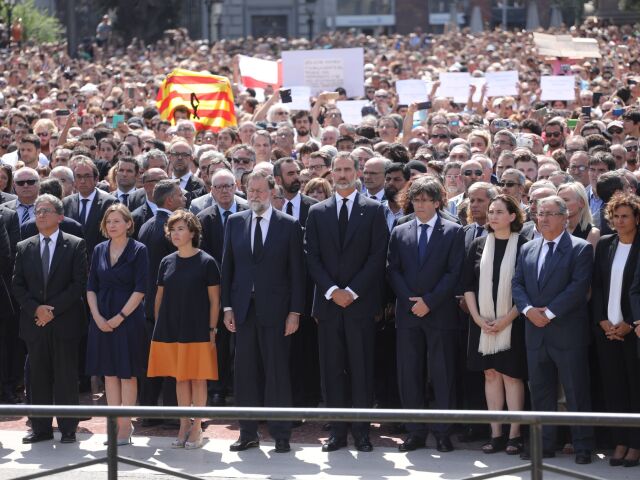 Barcelona, dav, trúchlenie, kráľ Felipe