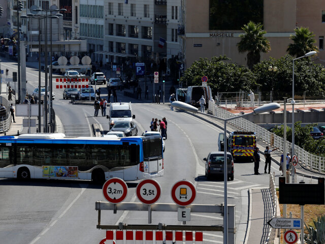 marseille, francúzsko, nehoda, útok, autobus,