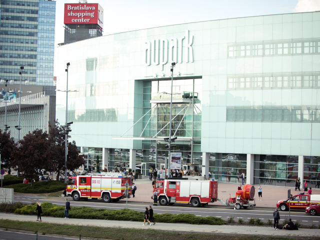 BRATISLAVA: Zásah hasičov v Auparku