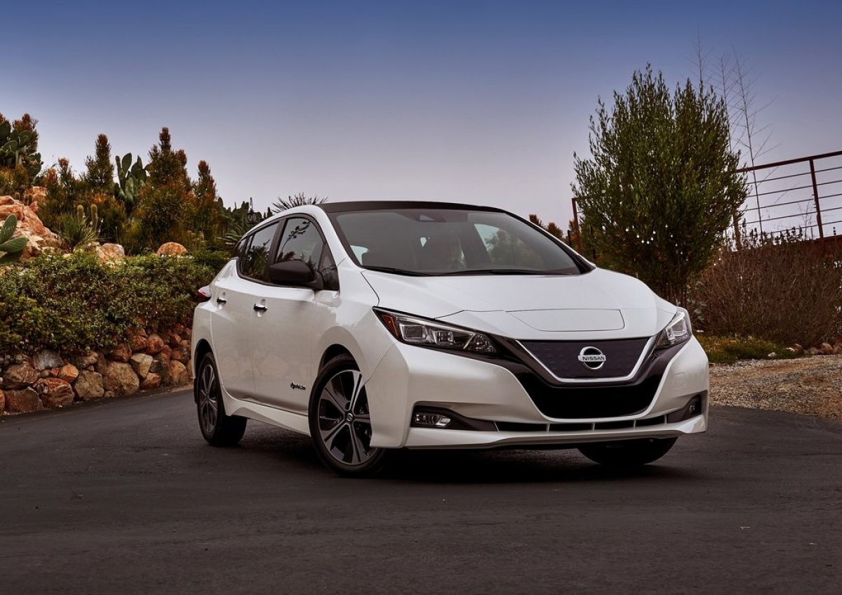Nissan-Leaf-2018-1024-04