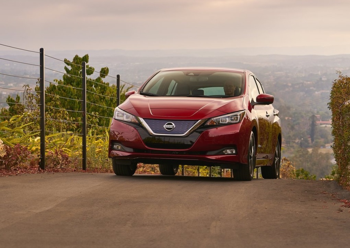 Nissan-Leaf-2018-1024-07