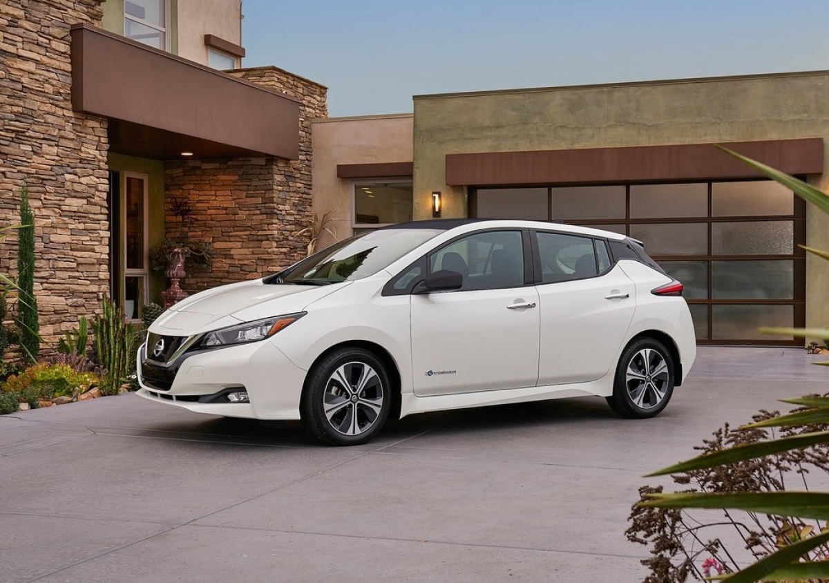 Nissan-Leaf-2018-1024-09