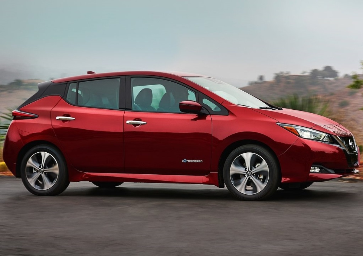 Nissan-Leaf-2018-1024-0a