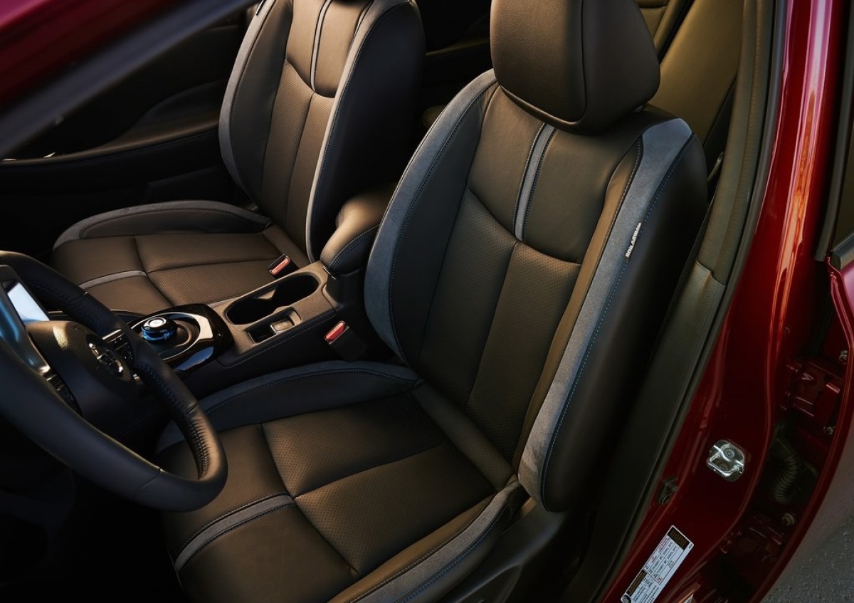 Nissan-Leaf-2018-1024-2a