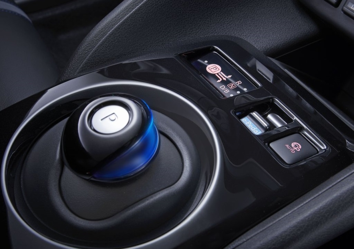Nissan-Leaf-2018-1024-31