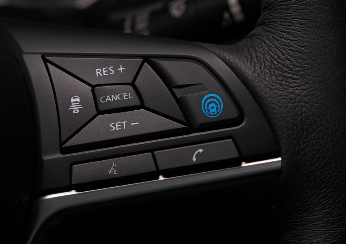 Nissan-Leaf-2018-1024-38