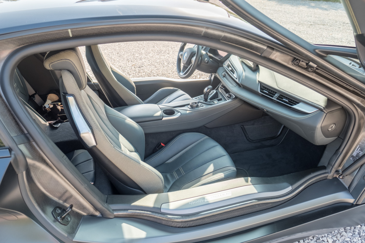 BMW i8