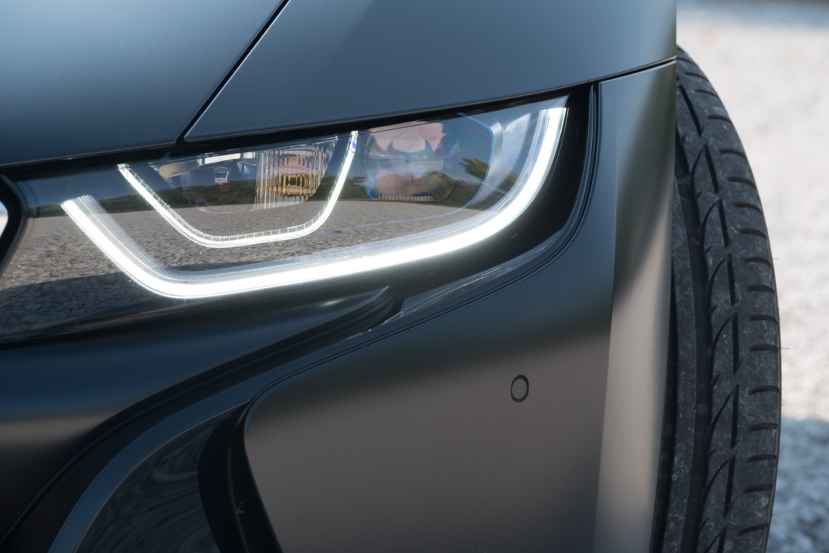 BMW i8