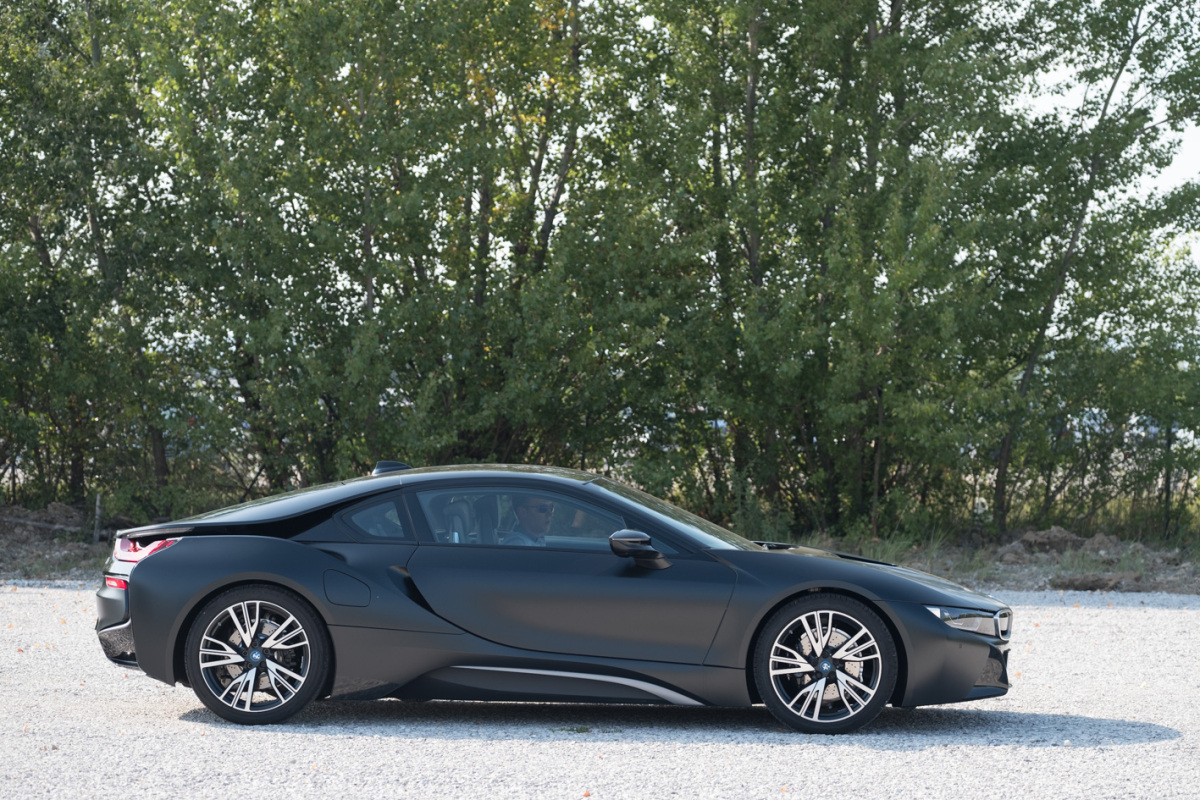 BMW i8