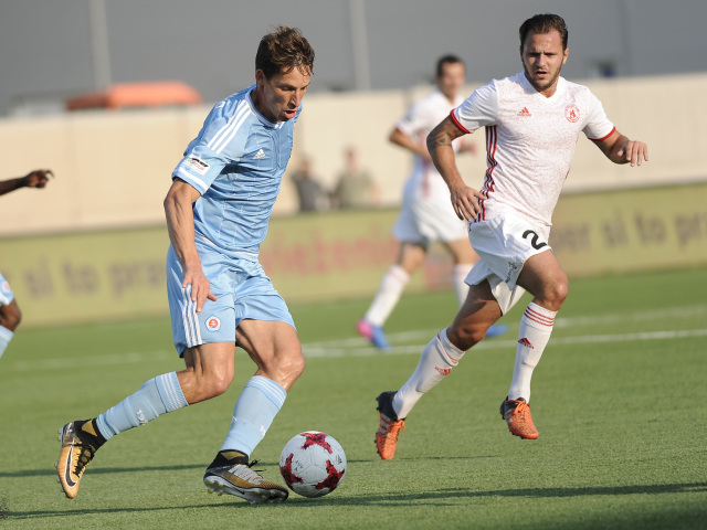 Filip Hološko, Ricky Van Haaren
