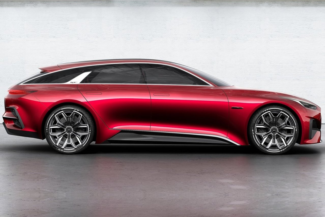 Už tento rok príde Ceed v podobe športového kombi shooting brake. Naznačil ho vlaňajší koncept Proceed. Fastback šancu nedostal.