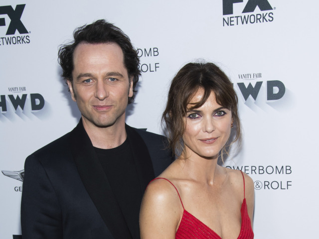 Herecký pár Matthew Rhys a Keri Russell na párty FX Networks a Vanity Fair. 