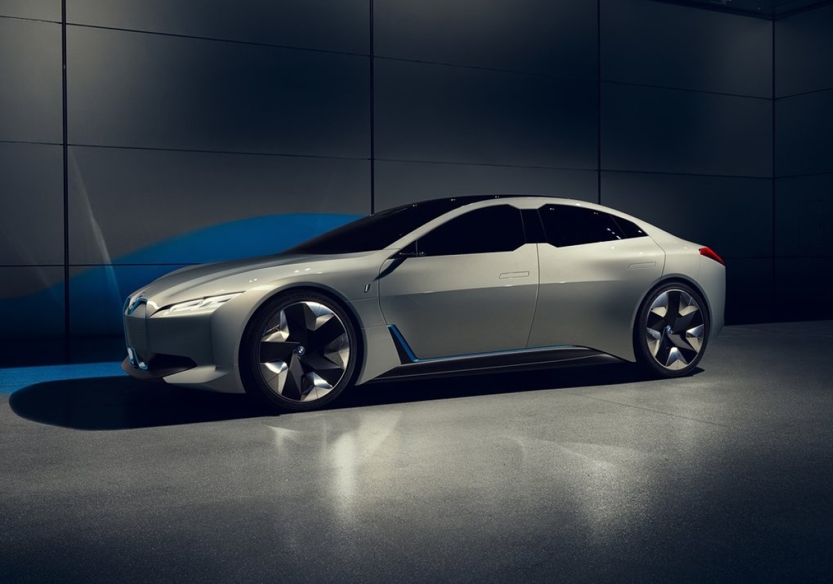 BMW-i Vision Dynamics Concept-2017-1024-02