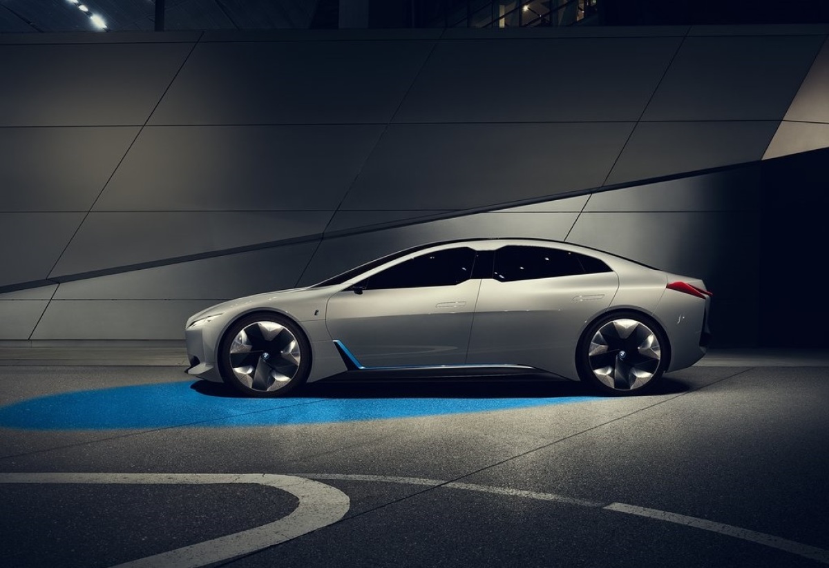 BMW-i Vision Dynamics Concept-2017-1024-07