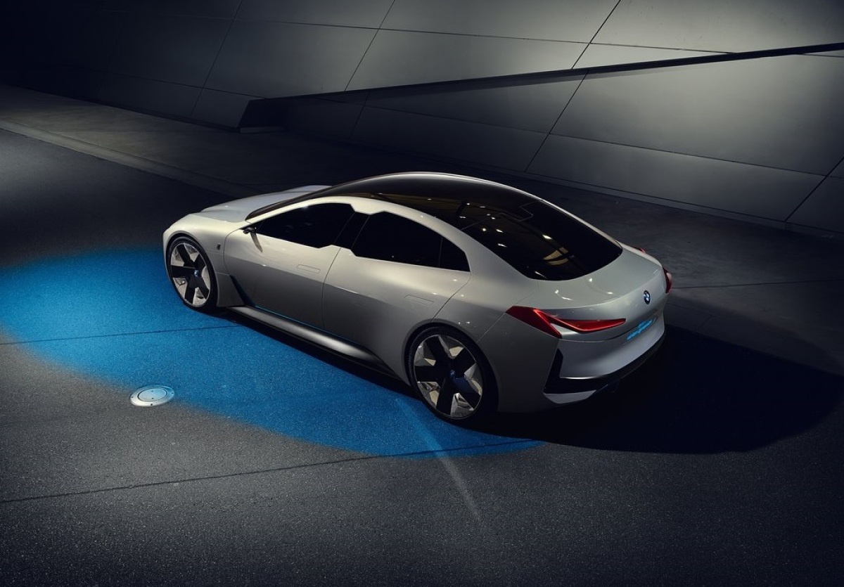 BMW-i Vision Dynamics Concept-2017-1024-09