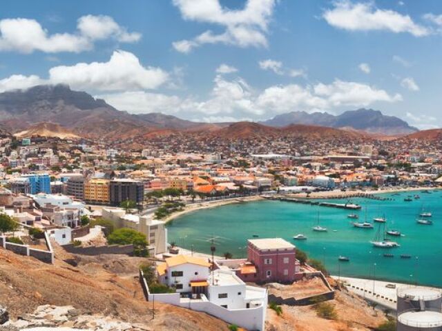 Kapverdy, Kapverdské ostrovy, Cape Verde, Mindelo, ostrov Sao Vicente, more, dovolenka, cestovanie, prístav, lode, člny