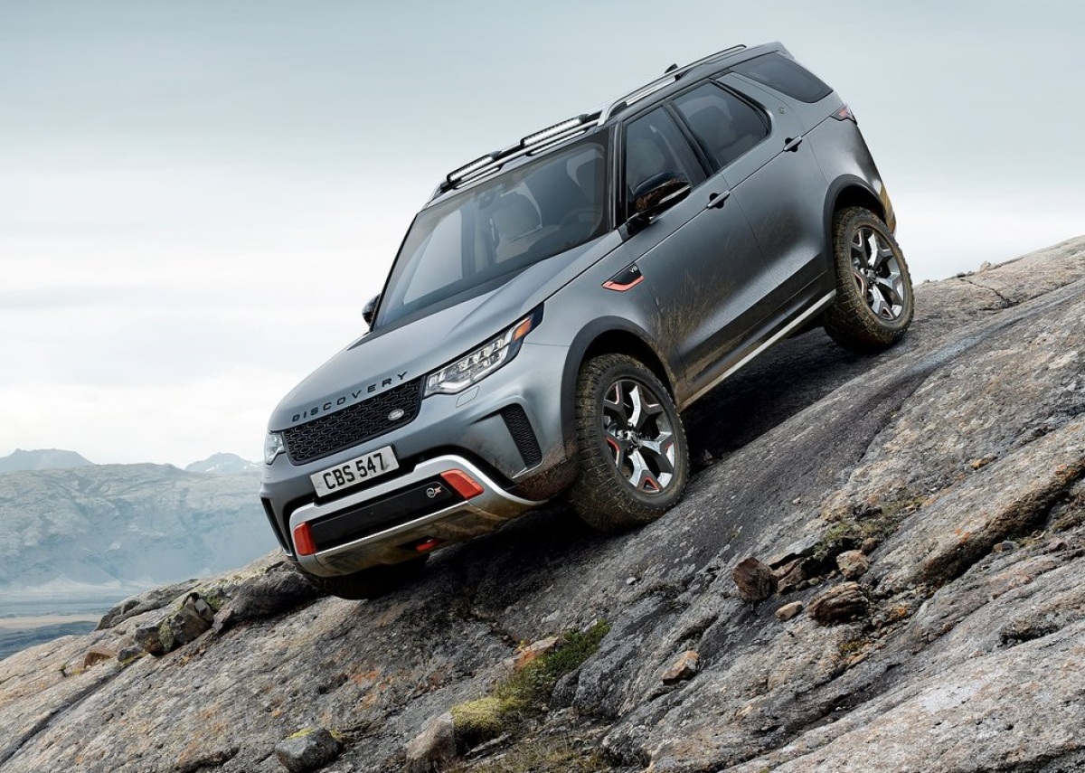 Land Rover-Discovery SVX-2018-1024-01