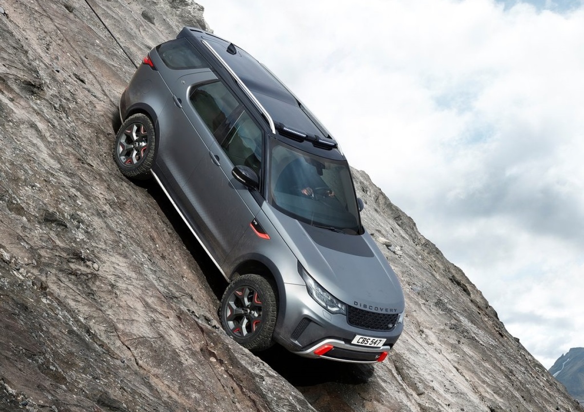 Land Rover-Discovery SVX-2018-1024-02