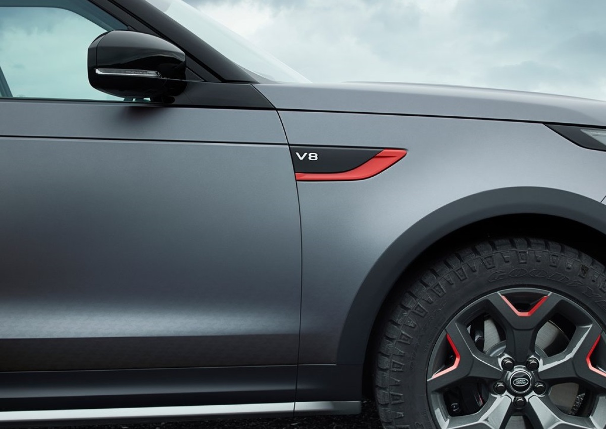 Land Rover-Discovery SVX-2018-1024-0c