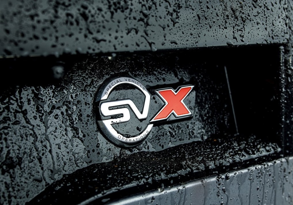 Land Rover-Discovery SVX-2018-1024-0d