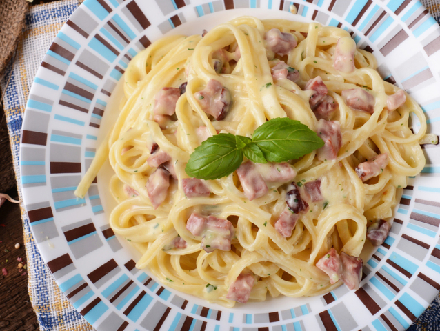 tanier, jedlo, reštaurácia, cestoviny, rigatoni con la pajata, špagety