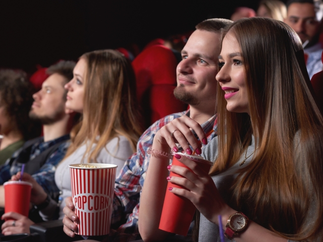 cola, cukor, popcorn
