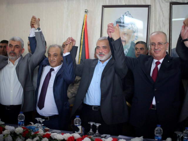 Rami Hamdallah,  Ismail Hanía