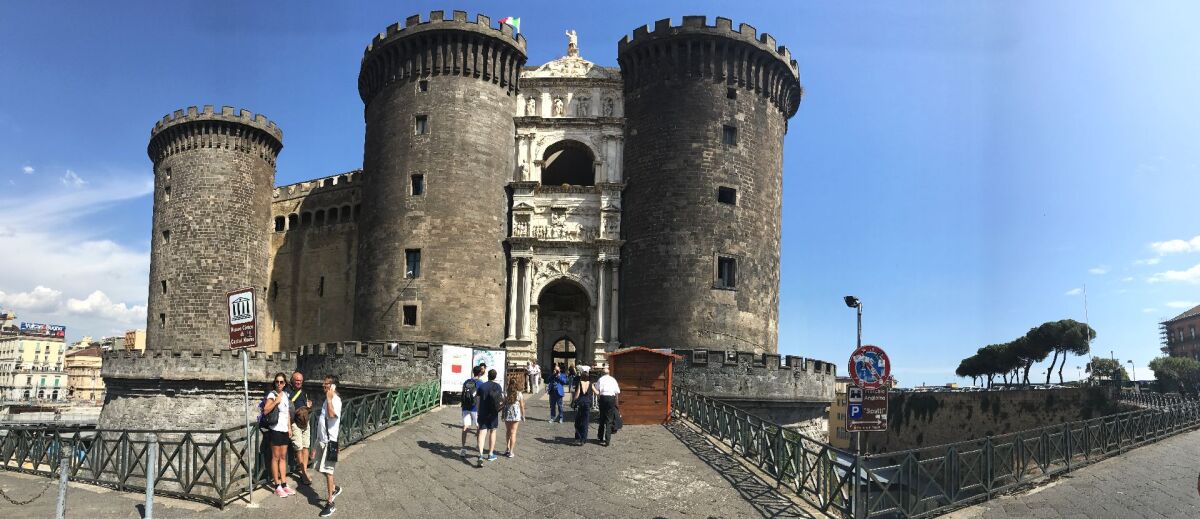 Neapol hrad