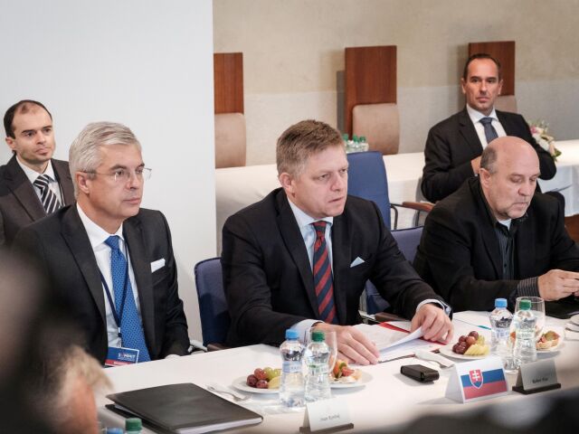 summit, fico, szydlova, sobotka, orban, jourova