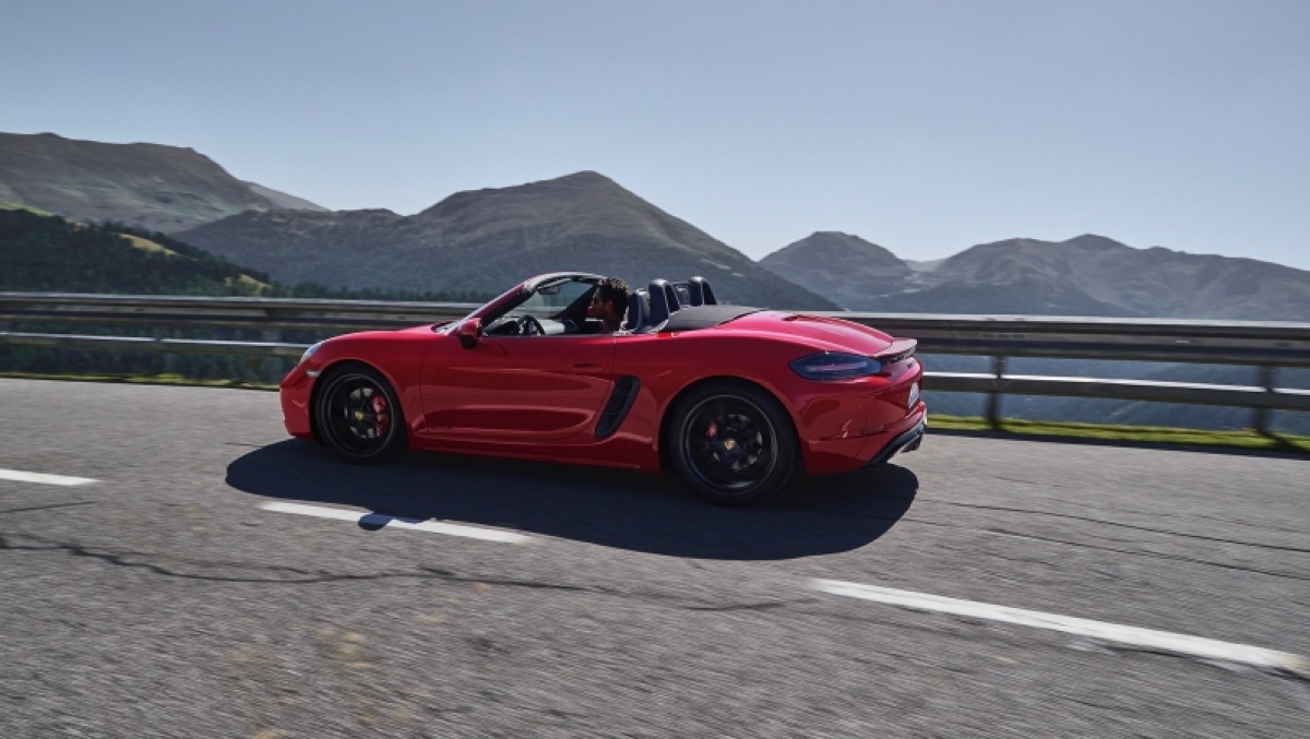 Porsche 718 Boxster a Cayman GTS 2017 prvni sada 11 800 600