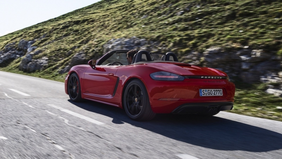 Porsche 718 Boxster a Cayman GTS 2017 prvni sada 12 800 600