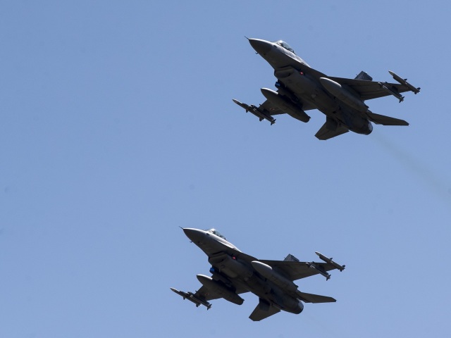 Stíhačky F-16