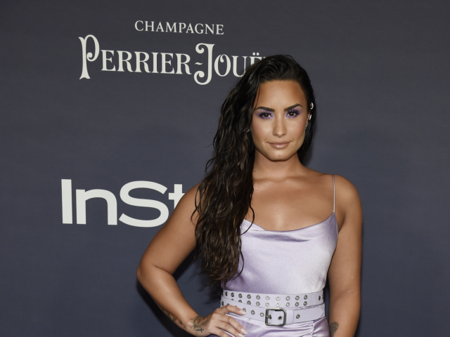 Speváčka Demi Lovato si odniesla domov cenu Advocate Award.