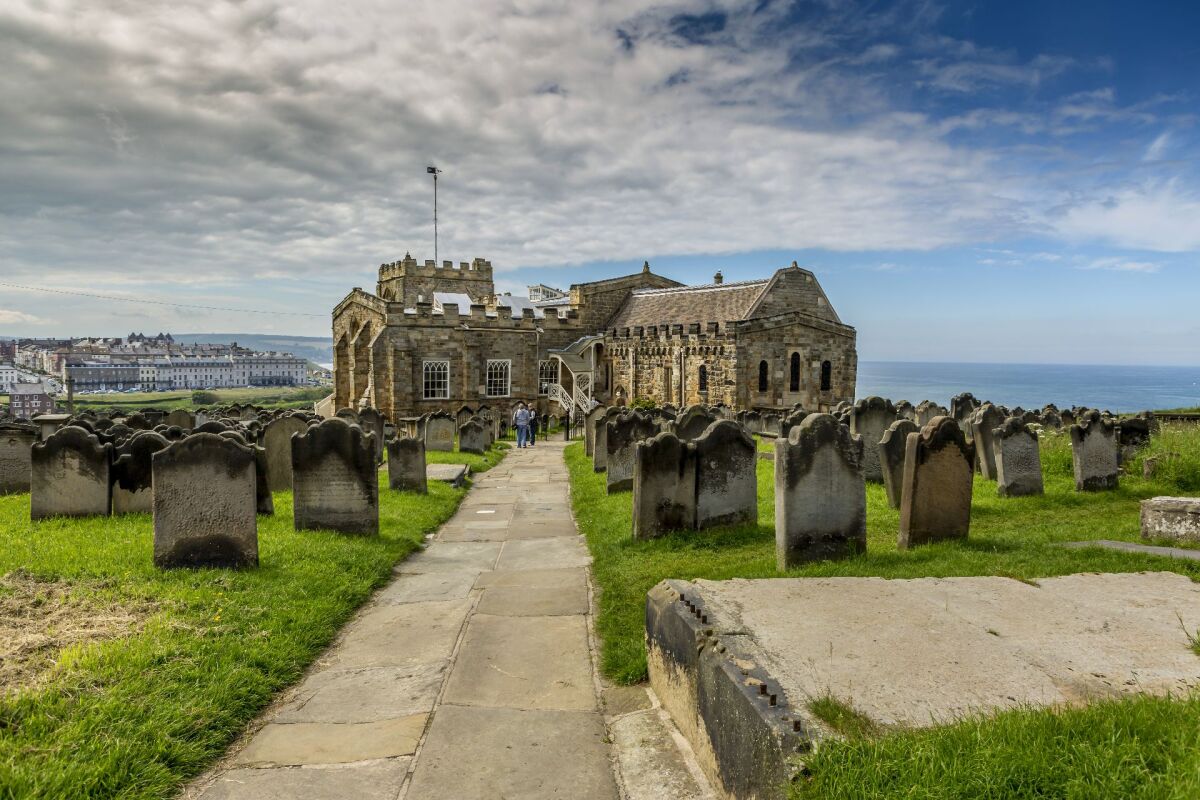 cintorín, hroby, dušičky, opátstvo Whitby, Veľká Británia