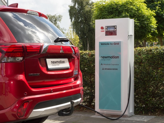 MitsubishiOutlander PHEV - projekt V2G v Holandsku