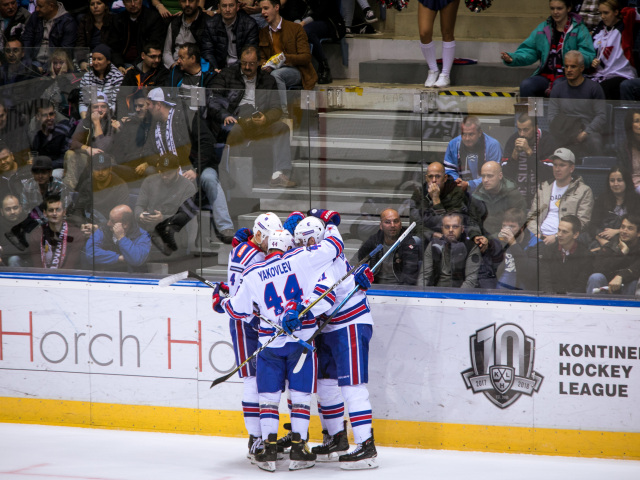 Petrohrad, Slovan