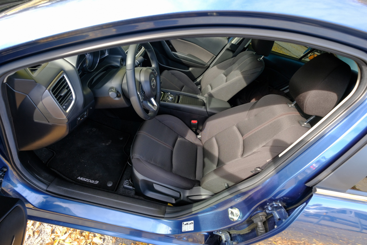 Mazda 3 sedan